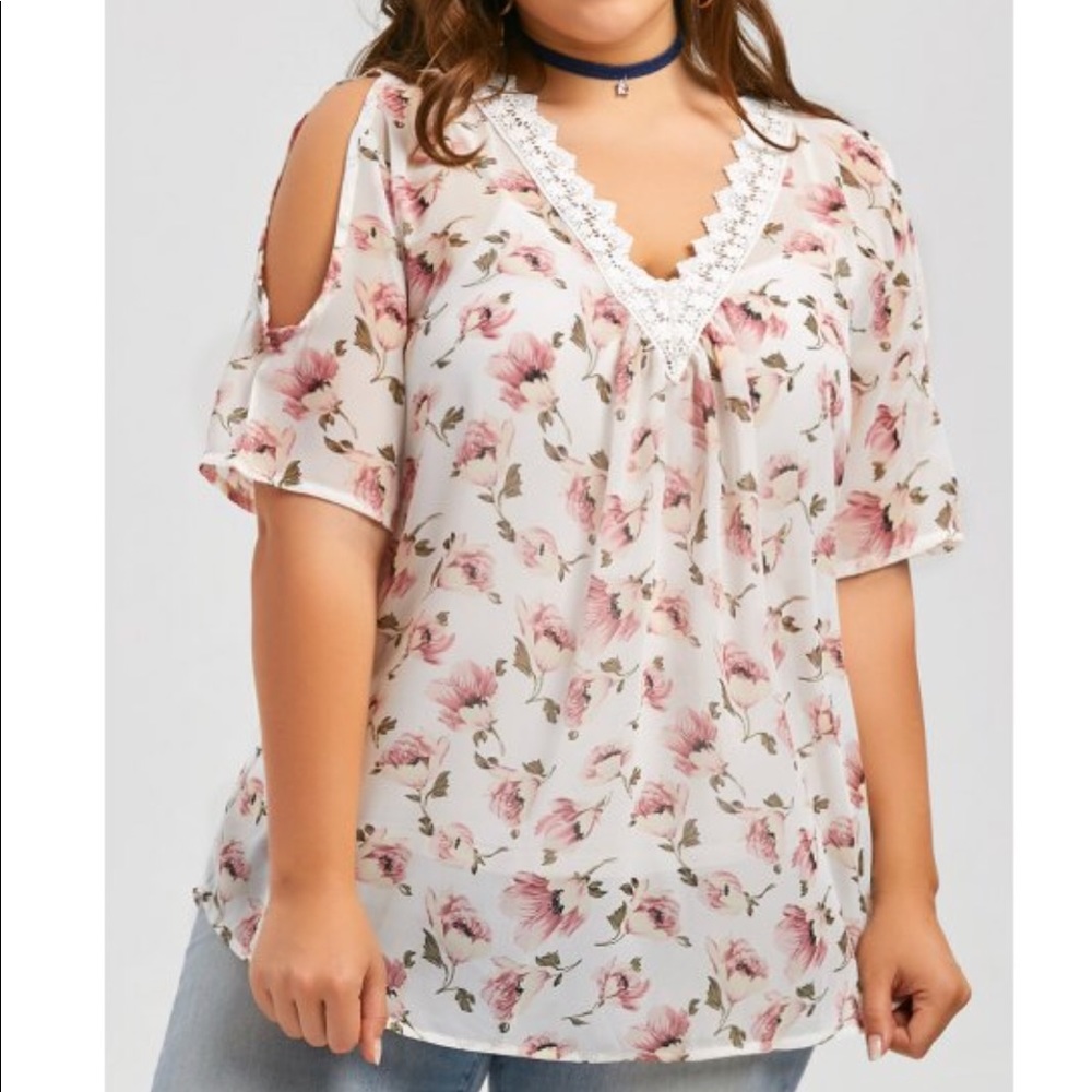 Plus Size Floral Chiffon Top